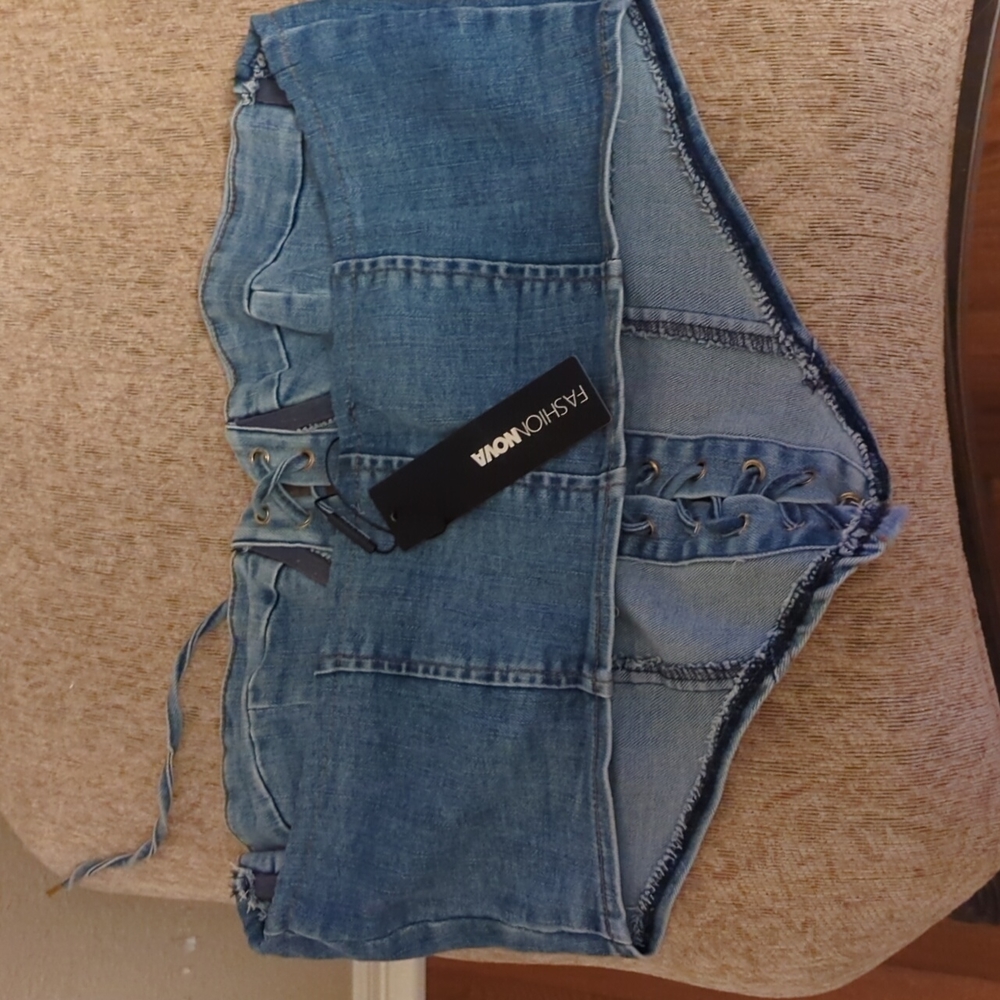 Fashion Nova Corset/Bustier style top . New Size XL Denim - Picture 4 of 5